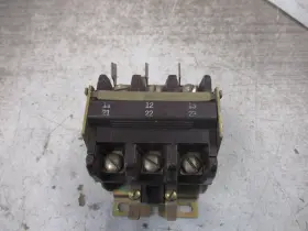 Ao Smith A77-288502a-23 Contactor 240v Coil 25a 600v Used