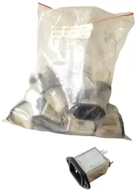 Corcom 6ef1 Emi Filter F1440 6a 120-250v 50-60hz 40 C Bag Of 19 Corcom 6ef1 Emi Filter F1440 6a 120-250v 50-60hz 40 C Bag Of 19