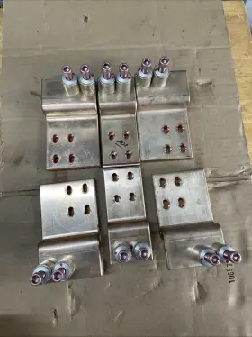 Cutler-hammer 5104a24g02 Eaton 1200 Amp Ndc Hnd Mounting Kit See Pics Cutler-hammer 5104a24g02 Eaton 1200 Amp Ndc Hnd Mounting Kit See Pics