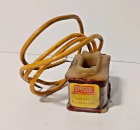 Decco 9-135u-055 Solenoid Coil 115 V 60 Hz Detroit Company Decco 9-135u-055 Solenoid Coil 115 V 60 Hz Detroit Company