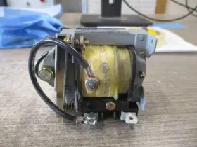 Ge Cr9503 Solenoid 209 Can5 125vdc Coil Used Ge Cr9503 Solenoid 209 Can5 125vdc Coil Used