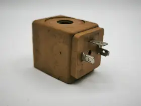 Lucifer 483510p0-f Solenoid Coil 3-blade Connection 24 Volt 50/60hz 9 Watts