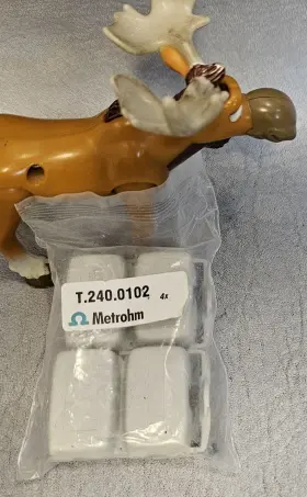 Metrohm T.240.0102 Ferrite Cores Anti-interference Adapters Lot Of 4 Metrohm T.240.0102 Ferrite Cores Anti-interference Adapters Lot Of 4