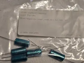 Newark 152d227x9020s2 5 X Brand New Capacitor 152d #152d227x9020s2 220uf 20vdc 10% Newark 152d227x9020s2 5 X Brand New Capacitor 152d #152d227x9020s2 220uf 20vdc 10%