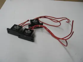 Nisshin Sq250503f 3pcs Spark Quencher Delta Rc Network 0.5mfd 50 Ohm 250v Q0530 Nisshin Sq250503f 3pcs Spark Quencher Delta Rc Network 0.5mfd 50 Ohm 250v Q0530
