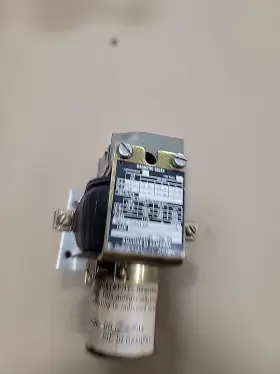 Square D 9055-n0112-a / 9055-n0115-a/ Instantaneous Magnetic Relay 9055n0115