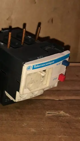 Telemecanique Lrd-10 Lrd 10 Thermal Overload Relay 4-6a 600v