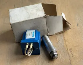 Vickers 989656 Coil 24vdc 1.5a New